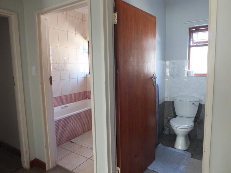 To Let 4 Bedroom Property for Rent in Dormehls Drift Western Cape
